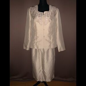 Che Studio 2-Piece Long Sleeve Skirt Set